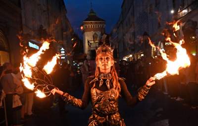 Imponujący spektakl na Rynku Głównym, historia Polski w pigułce - zdjęcie 19
