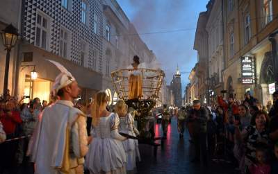 Imponujący spektakl na Rynku Głównym, historia Polski w pigułce - zdjęcie 15