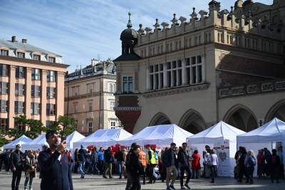 Dzień serca na Rynku Głównym. Bezpłatne badania i konsultacje - zdjęcie 17