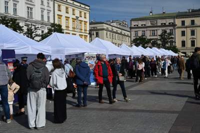 Dzień serca na Rynku Głównym. Bezpłatne badania i konsultacje - zdjęcie 18