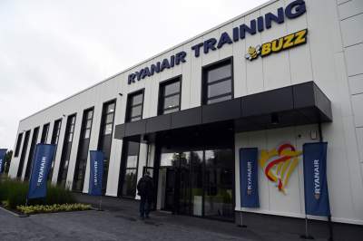 W Krakowie otwarto centrum symulatorowo-treningowe Ryanair. Odlotowe wyposażenie - zdjęcie 1