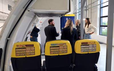 W Krakowie otwarto centrum symulatorowo-treningowe Ryanair. Odlotowe wyposażenie - zdjęcie 36