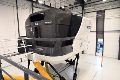 W Krakowie otwarto centrum symulatorowo-treningowe Ryanair. Odlotowe wyposażenie - zdjęcie 10