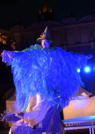 Nocna parada na Rynku Głównym. Dosłownie odlot! - zdjęcie 9