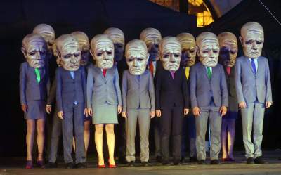 Nocna parada na Rynku Głównym. Dosłownie odlot! - zdjęcie 33