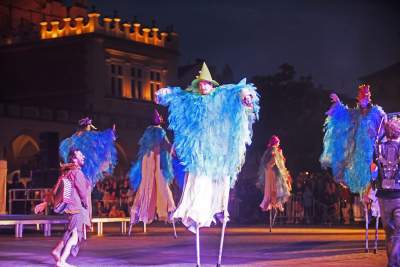 Nocna parada na Rynku Głównym. Dosłownie odlot! - zdjęcie 8