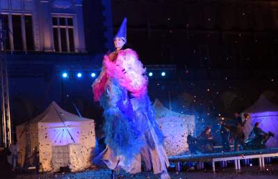 Nocna parada na Rynku Głównym. Dosłownie odlot! - zdjęcie 38