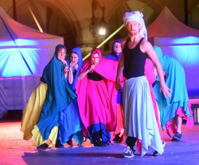 Nocna parada na Rynku Głównym. Dosłownie odlot! - zdjęcie 14