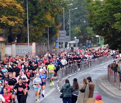 Kraków miastem biegaczy, super atmosfera podczas Cracovia Półmaratonu - zdjęcie 12