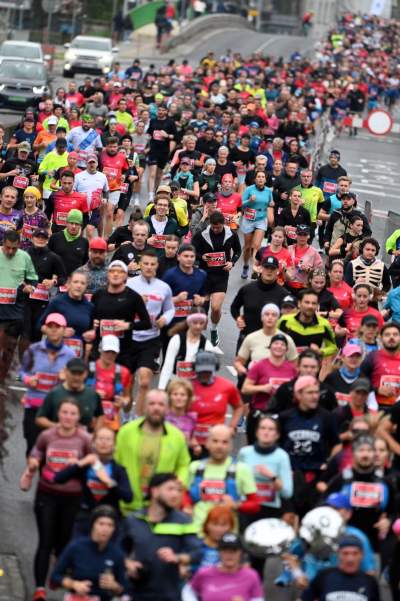 Kraków miastem biegaczy, super atmosfera podczas Cracovia Półmaratonu - zdjęcie 5