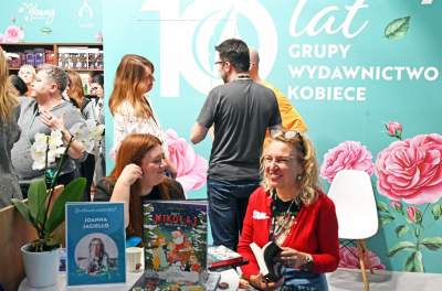 Targi Książki w Krakowie: można tu spotkać wiele osób... - zdjęcie 1
