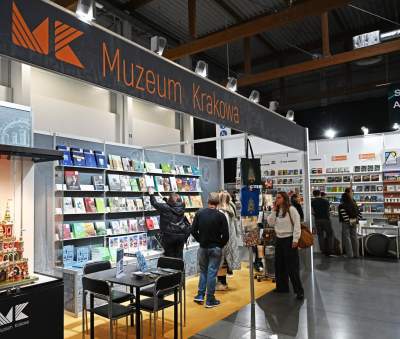 Targi Książki w Krakowie: można tu spotkać wiele osób... - zdjęcie 38