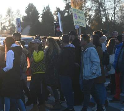 Protest przeciwko budowie nowej zakopianki do Myślenic. Blokowali drogę - zdjęcie 16