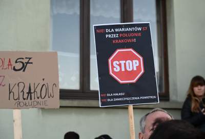 Protest przeciwko budowie nowej zakopianki do Myślenic. Blokowali drogę - zdjęcie 3