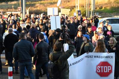Protest przeciwko budowie nowej zakopianki do Myślenic. Blokowali drogę - zdjęcie 12