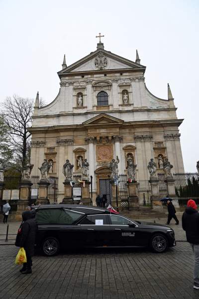 Kraków pożegnał Elżbietę Penderecką, spoczęła w Panteonie Narodowym - zdjęcie 3