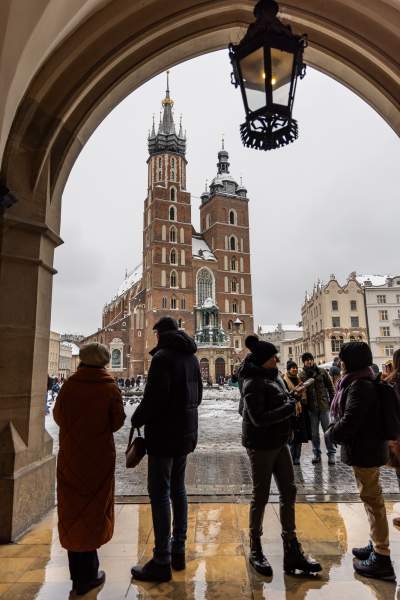 Zima zagościła w Krakowie, miasto wygląda bajecznie! - zdjęcie 16