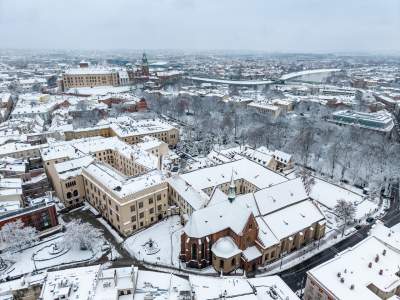 Zima zagościła w Krakowie, miasto wygląda bajecznie! - zdjęcie 23