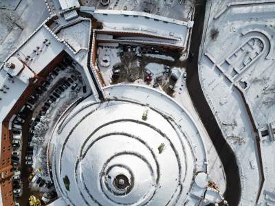 Kopiec Kościuszki udekorowany po nowemu, są dwie nowe flagi - zdjęcie 16