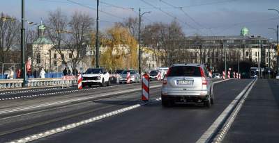 Prezydent Krakowa wpuścił auta na Most Grunwaldzki. Sam wsiadł na rower - zdjęcie 10