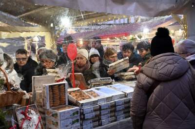 Jarmark Bożonarodzeniowy w Krakowie: karuzela, drożyzna i bogactwo - zdjęcie 3