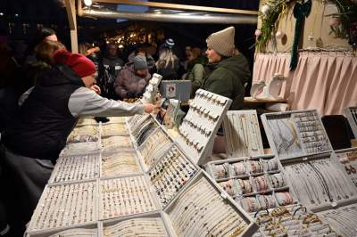 Jarmark Bożonarodzeniowy w Krakowie: karuzela, drożyzna i bogactwo - zdjęcie 15