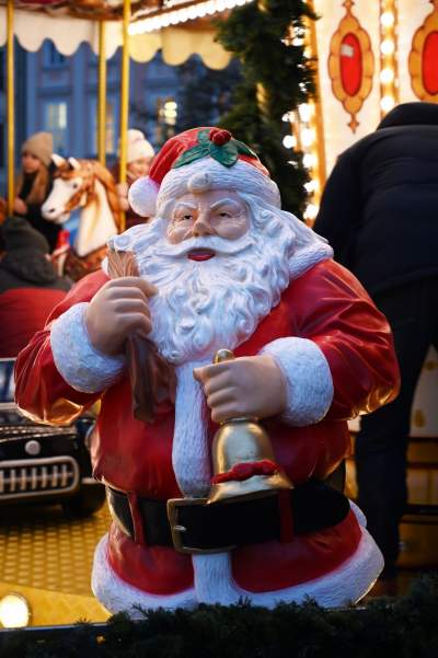 Jarmark Bożonarodzeniowy w Krakowie: karuzela, drożyzna i bogactwo - zdjęcie 9