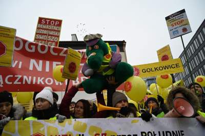 Głośny protest przed siedzibą GDDKiA w Krakowie. "Nie dla nowej S7" - zdjęcie 9