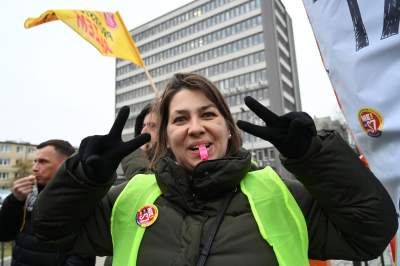 Głośny protest przed siedzibą GDDKiA w Krakowie. "Nie dla nowej S7" - zdjęcie 4