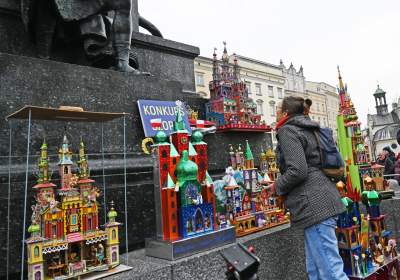 Co i kto trafił do tegorocznych szopek krakowskich? Zobaczcie - zdjęcie 18