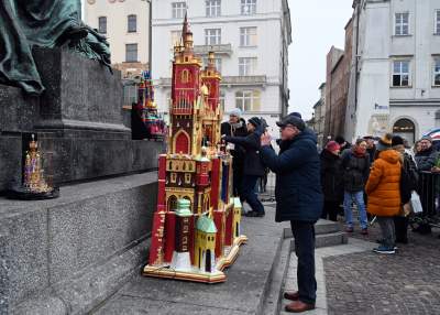 Co i kto trafił do tegorocznych szopek krakowskich? Zobaczcie - zdjęcie 23