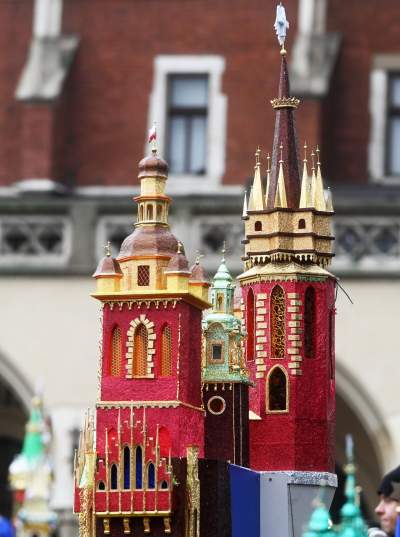 Co i kto trafił do tegorocznych szopek krakowskich? Zobaczcie - zdjęcie 30