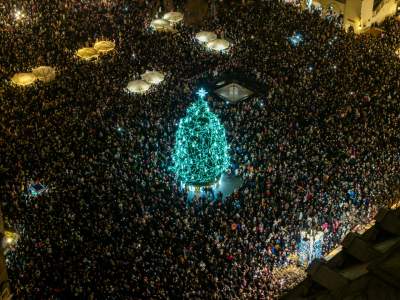 Kraków już w świątecznym nastroju, wygląda magicznie - zdjęcie 7