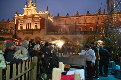 Rekord Polski w gotowaniu żurku. W Krakowie przygotowano 220 kilogramów zupy - zdjęcie 16