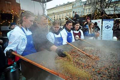 Rekord Polski w gotowaniu żurku. W Krakowie przygotowano 220 kilogramów zupy - zdjęcie 7