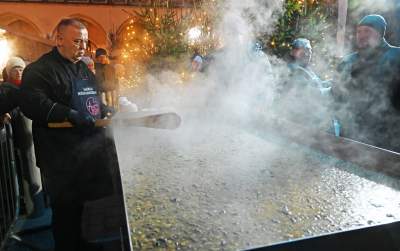 Rekord Polski w gotowaniu żurku. W Krakowie przygotowano 220 kilogramów zupy - zdjęcie 17