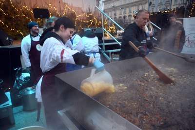 Rekord Polski w gotowaniu żurku. W Krakowie przygotowano 220 kilogramów zupy - zdjęcie 9