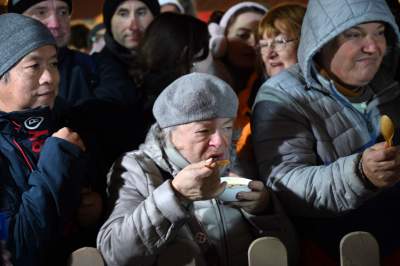 Rekord Polski w gotowaniu żurku. W Krakowie przygotowano 220 kilogramów zupy - zdjęcie 26