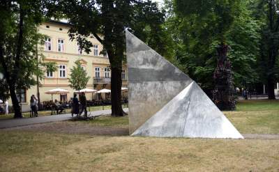 Nowe elementy na krakowskich Plantach. Intrygują - zdjęcie 11