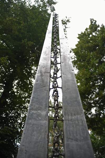 Nowe elementy na krakowskich Plantach. Intrygują - zdjęcie 4