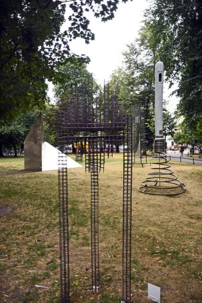 Nowe elementy na krakowskich Plantach. Intrygują - zdjęcie 22