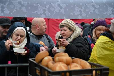 Największa w Polsce wigilia dla potrzebujących - zdjęcie 11