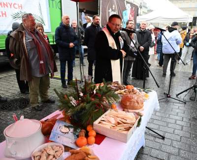 Największa w Polsce wigilia dla potrzebujących - zdjęcie 6