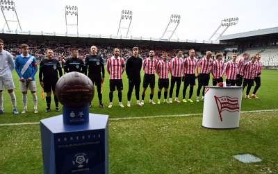 Noworoczny trening Cracovii. Piłkarze w nietypowych koszulkach - zdjęcie 7