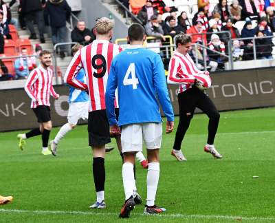 Noworoczny trening Cracovii. Piłkarze w nietypowych koszulkach - zdjęcie 24