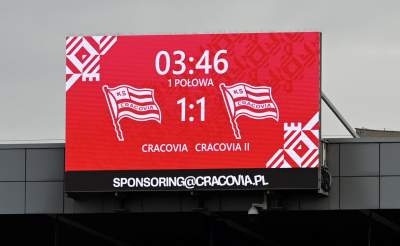 Noworoczny trening Cracovii. Piłkarze w nietypowych koszulkach - zdjęcie 23