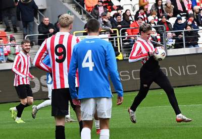 Noworoczny trening Cracovii. Piłkarze w nietypowych koszulkach - zdjęcie 25