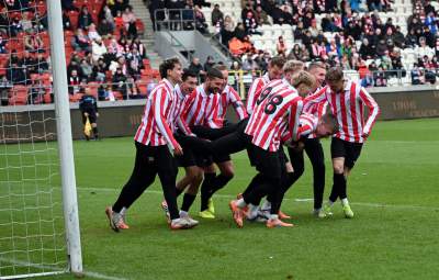 Noworoczny trening Cracovii. Piłkarze w nietypowych koszulkach - zdjęcie 20