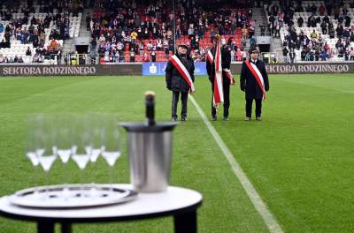 Noworoczny trening Cracovii. Piłkarze w nietypowych koszulkach - zdjęcie 4