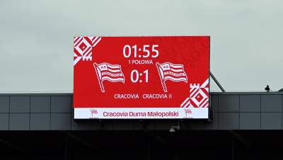 Noworoczny trening Cracovii. Piłkarze w nietypowych koszulkach - zdjęcie 14
